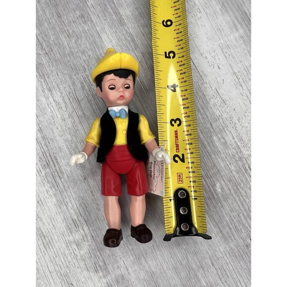 2004 Vintage Collectible Memorabilia Madame Alexander Pinocchio Boy Doll - Picture 8 of 8